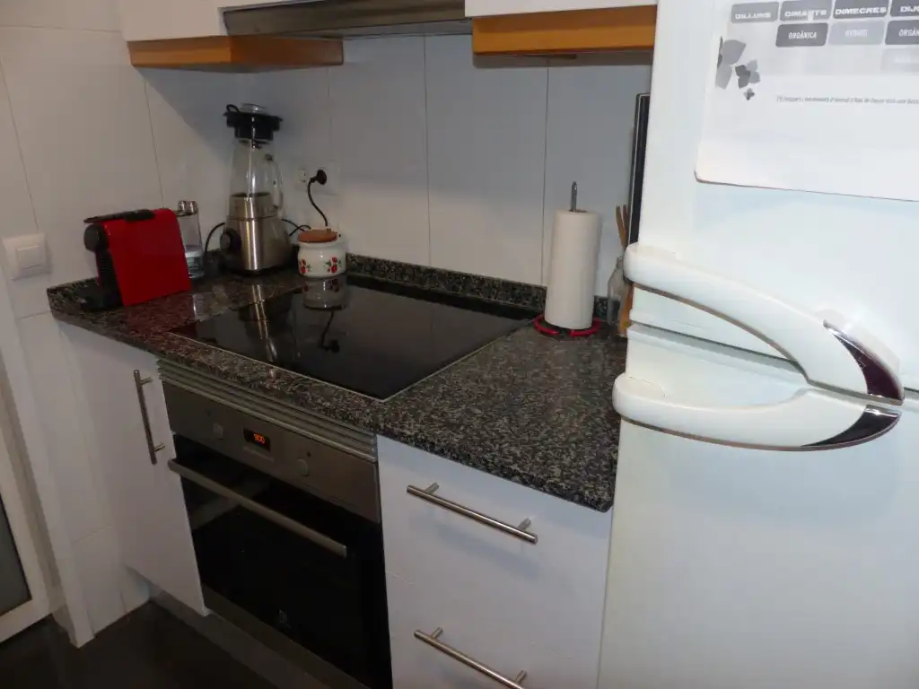 Cuina de Pis en venda en Canet de Mar amb Aire condicionat i Balcó
