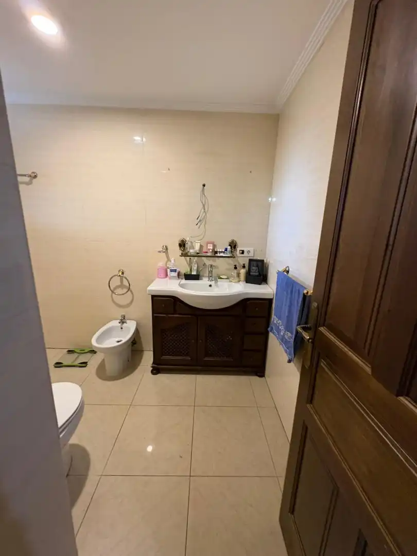 Bany de Casa o xalet en venda en Laguna de Duero amb Calefacció, Jardí privat i Traster