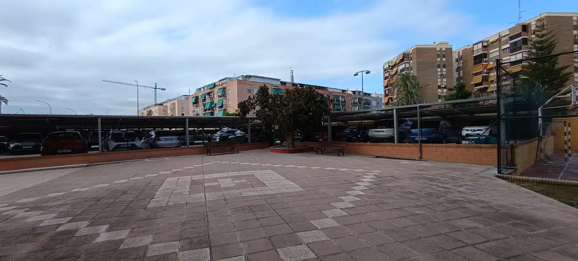 Aparcament de Pis en venda en Alicante / Alacant amb Piscina i Balcó