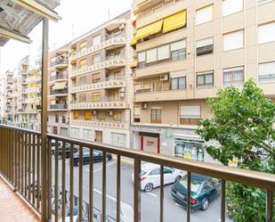 Vista exterior de Apartament per a compartir en Elche / Elx amb Balcó