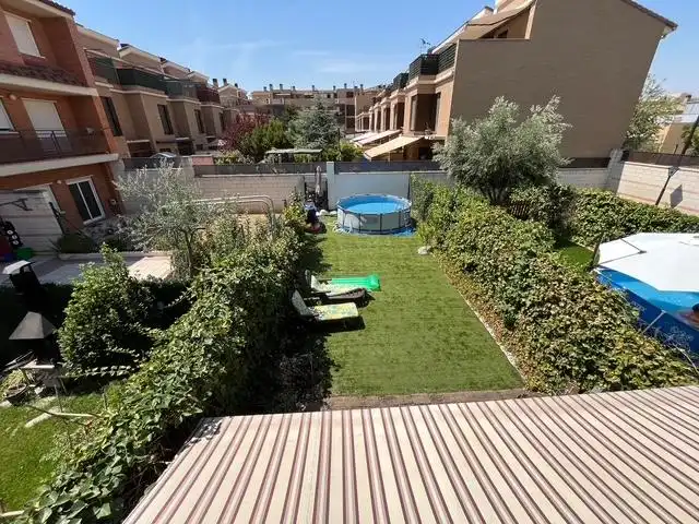 Jardí de Casa o xalet en venda en Zaragoza amb Aire condicionat, Calefacció i Jardí privat