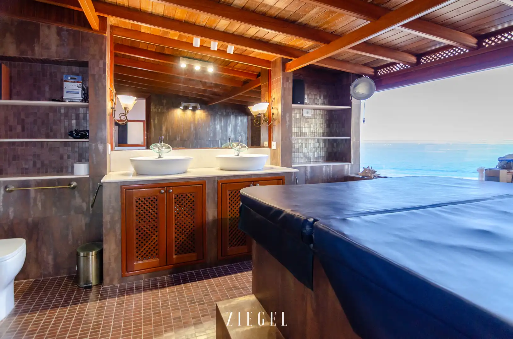Bathroom of Houses for rent in Mogán  with Terrace, Swimming Pool and Furnished