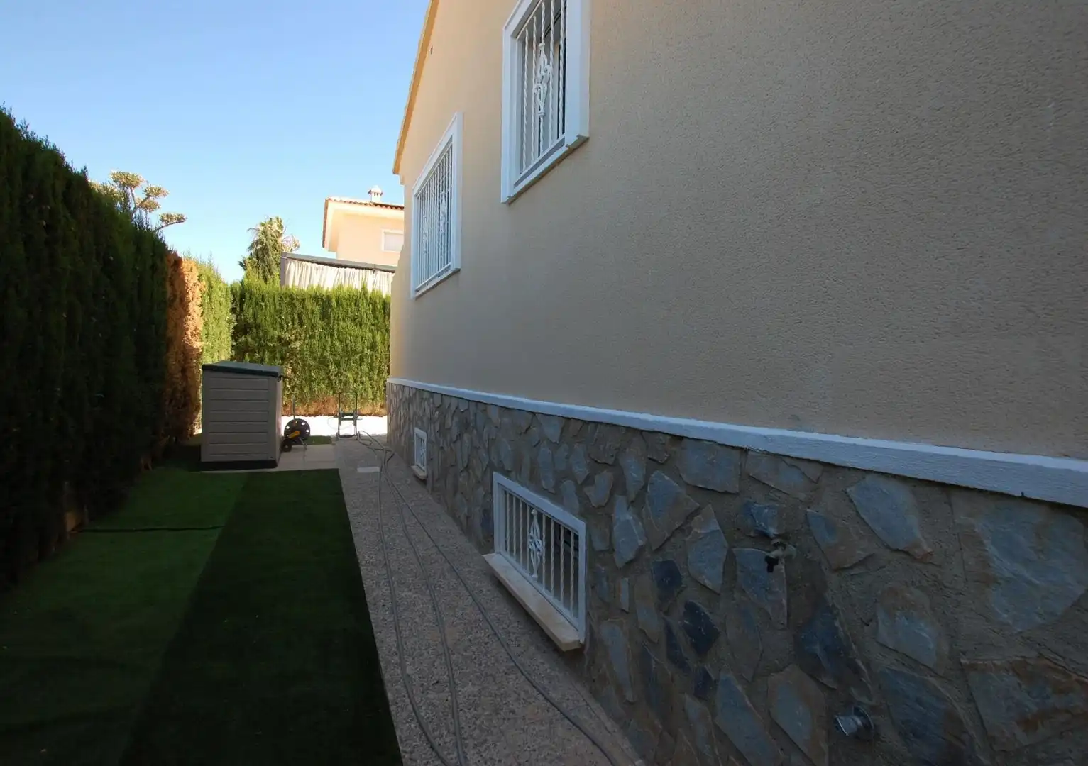 Vista exterior de Casa o xalet en venda en Rojales amb Calefacció, Terrassa i Piscina