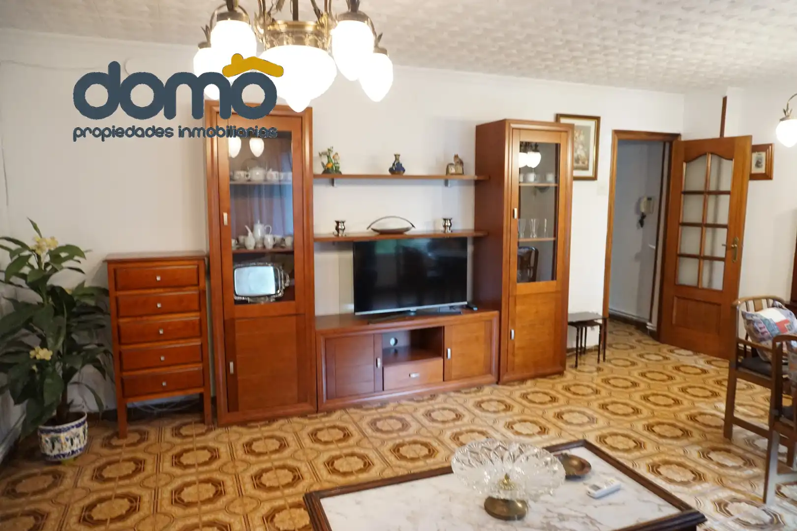 Sala de estar de Piso para compartir en Granada con Amueblado, Horno y Lavadora