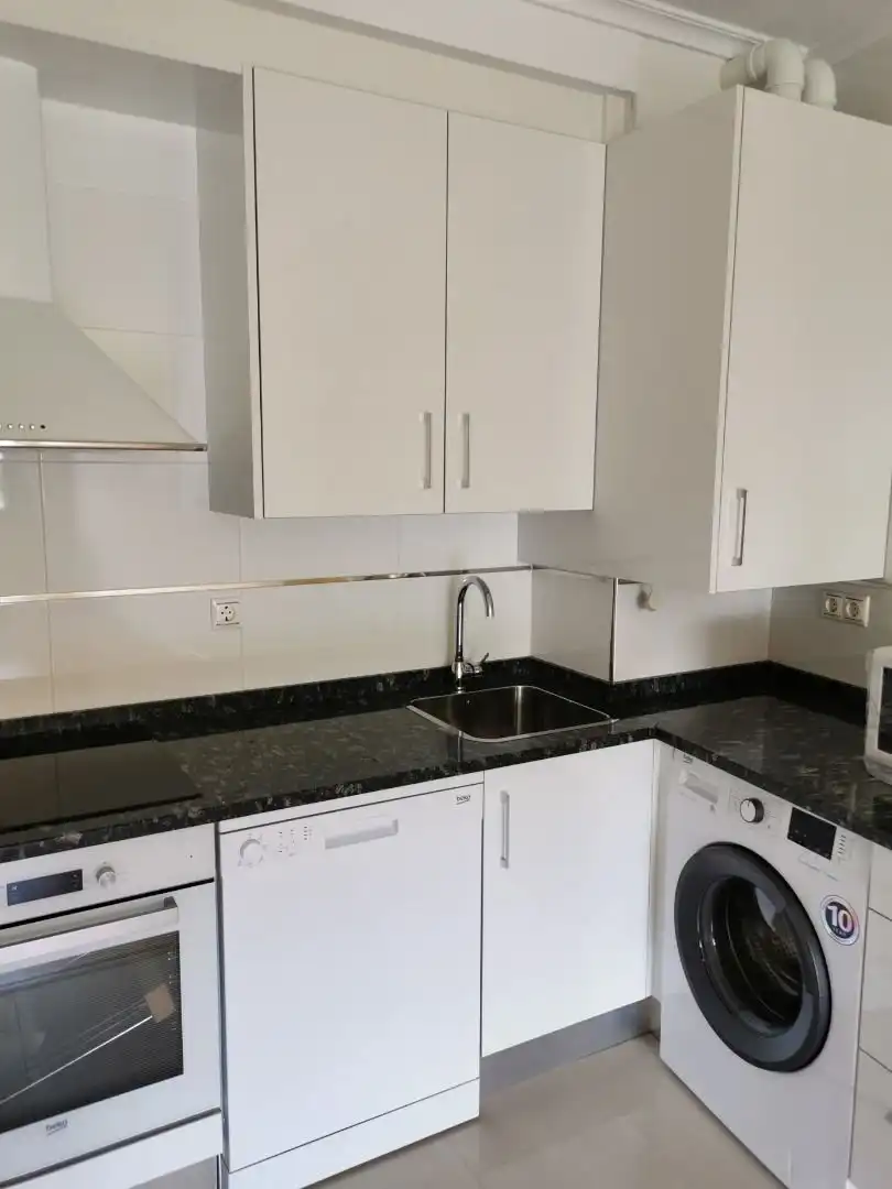 Cocina de Apartamento de alquiler en Ponferrada con Calefacción, Trastero y Balcón