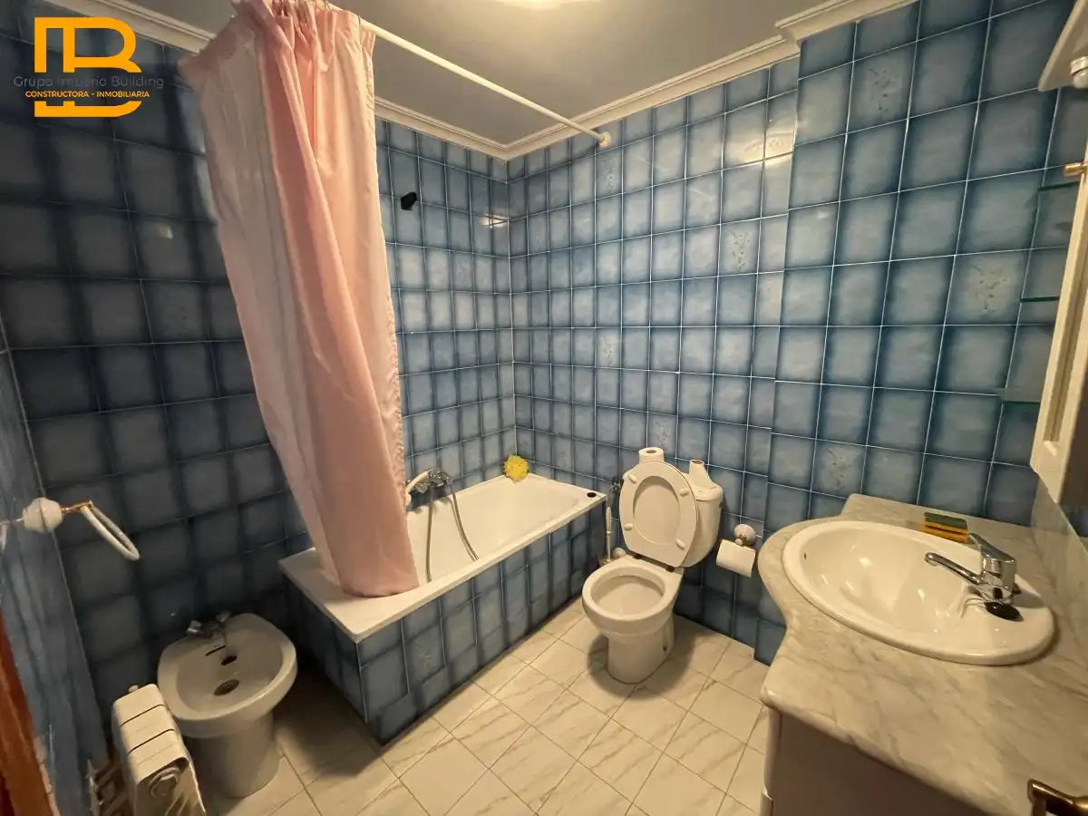 Bathroom of Flat for sale in Voto  with Heating, Storage room and Furnished