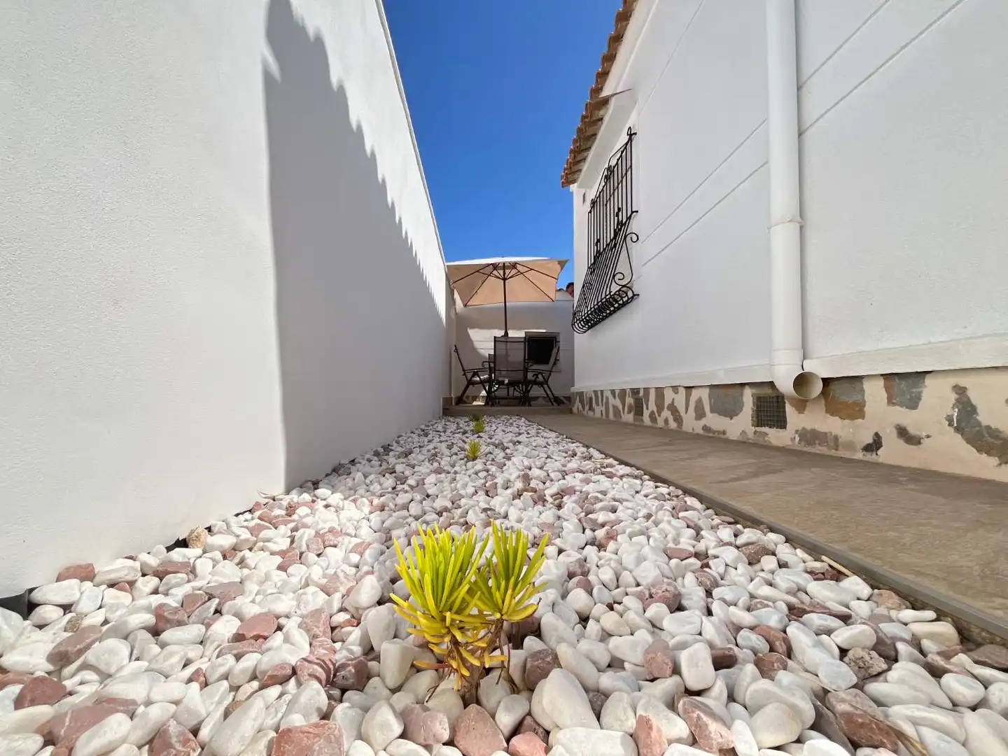 Terrassa de Casa o xalet en venda en Orihuela amb Aire condicionat, Traster i Moblat