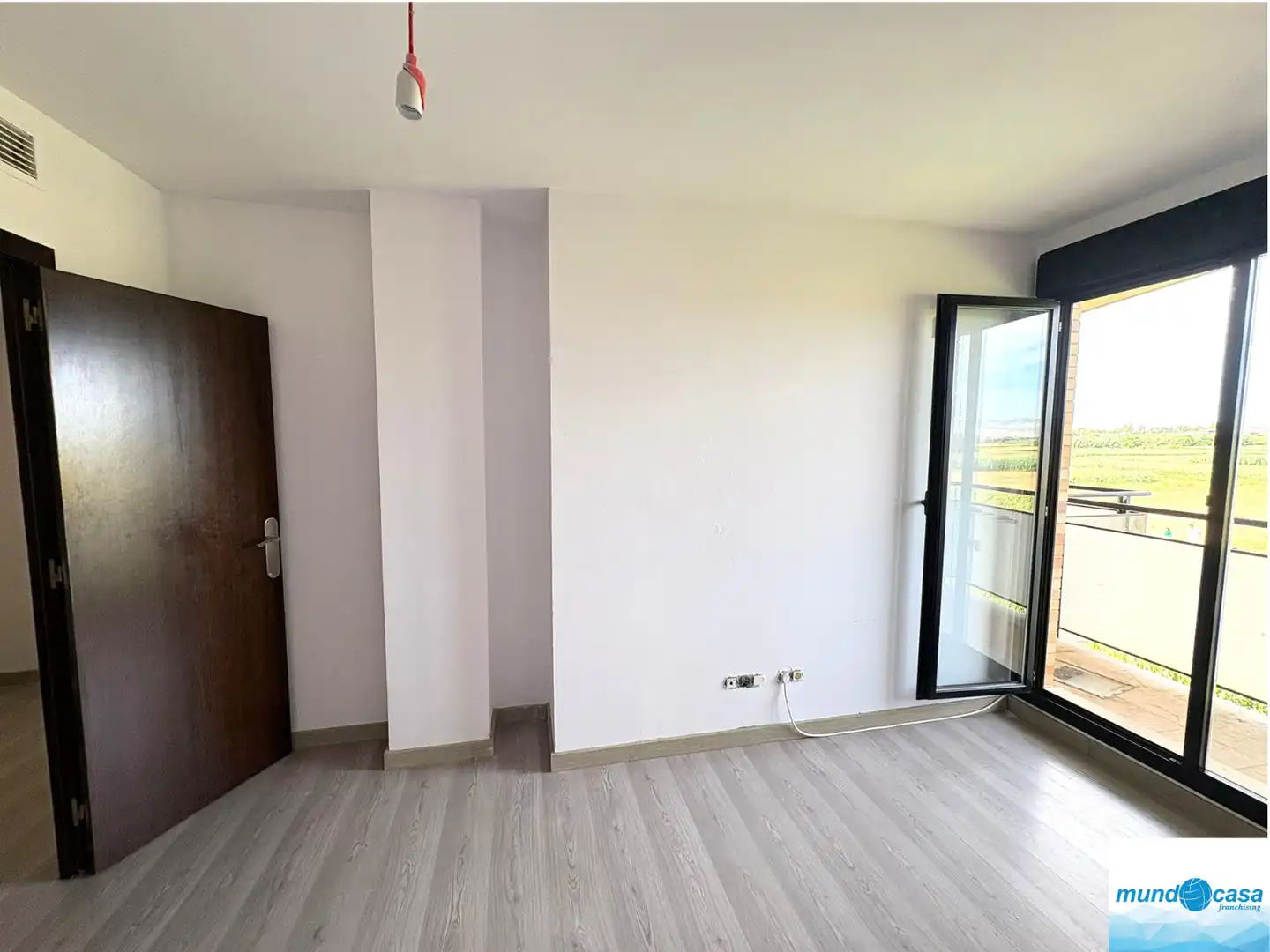 Balcony of Flat for sale in Pinseque  with Air Conditioner, Heating and Terrace
