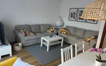 Sala d'estar de Casa adosada en venda en Morales del Vino amb Calefacció, Jardí privat i Terrassa