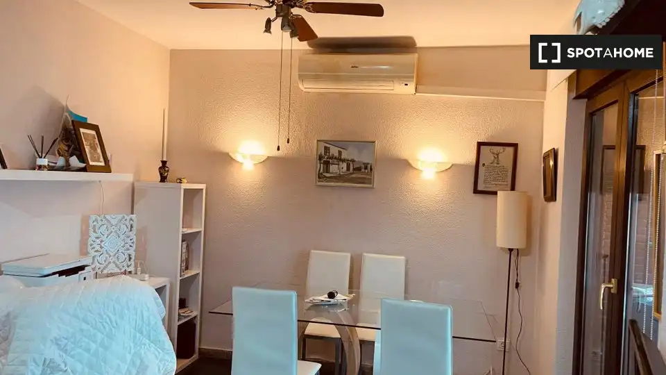 Dining room of Flat for share in Almuñécar  with Air Conditioner, Heating and Furnished