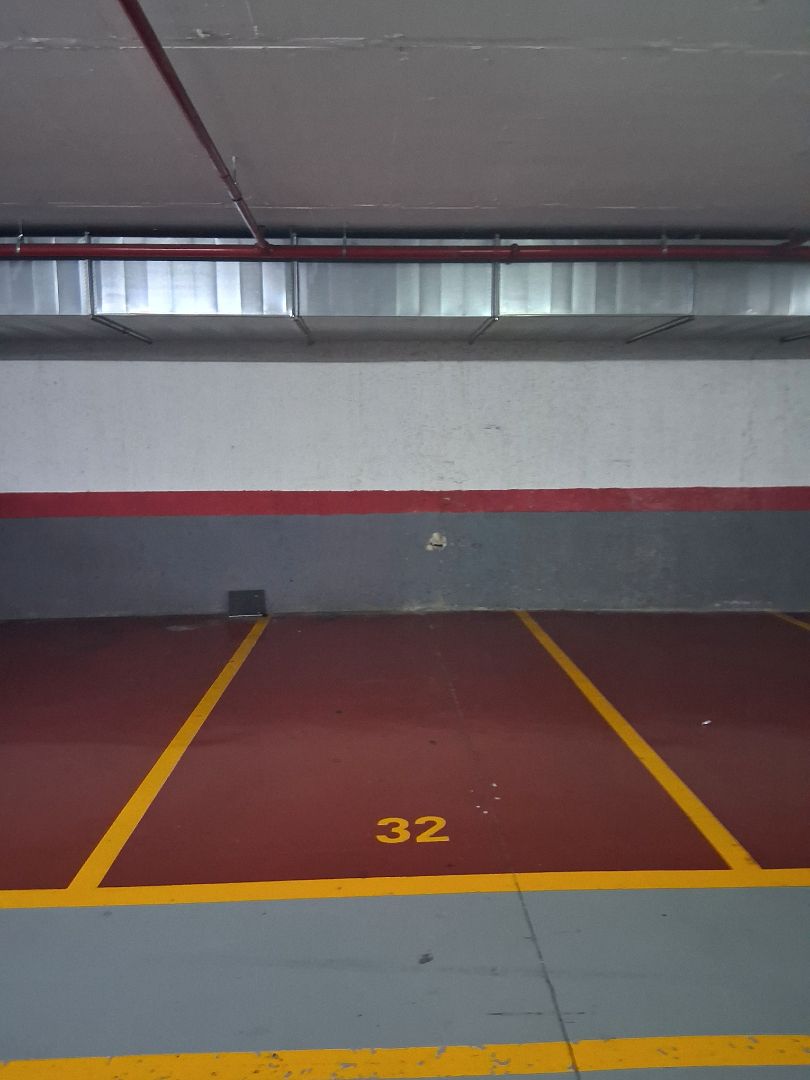 Parkplatz von Garage miete in Santa Coloma de Gramenet mit Alarm