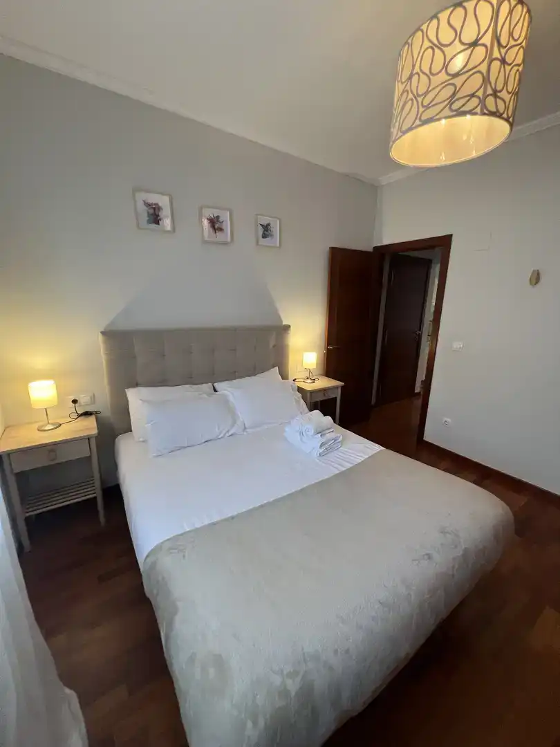 Habitación de Apartamento en venta en Redondela con Parquet y Amueblado
