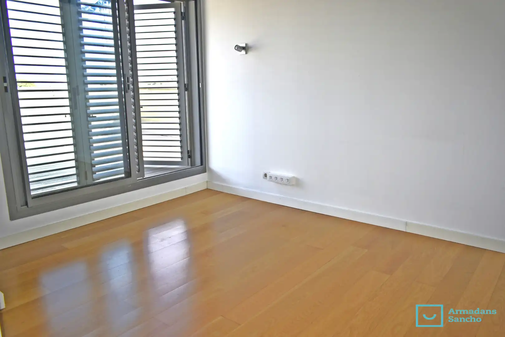 Bedroom of Duplexes for rent in Tiana  with Air Conditioner, Parquet flooring and Terrace