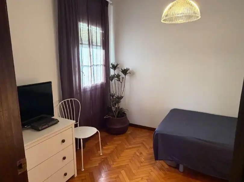 Bedroom of Flat for sale in Nucli Urbà  