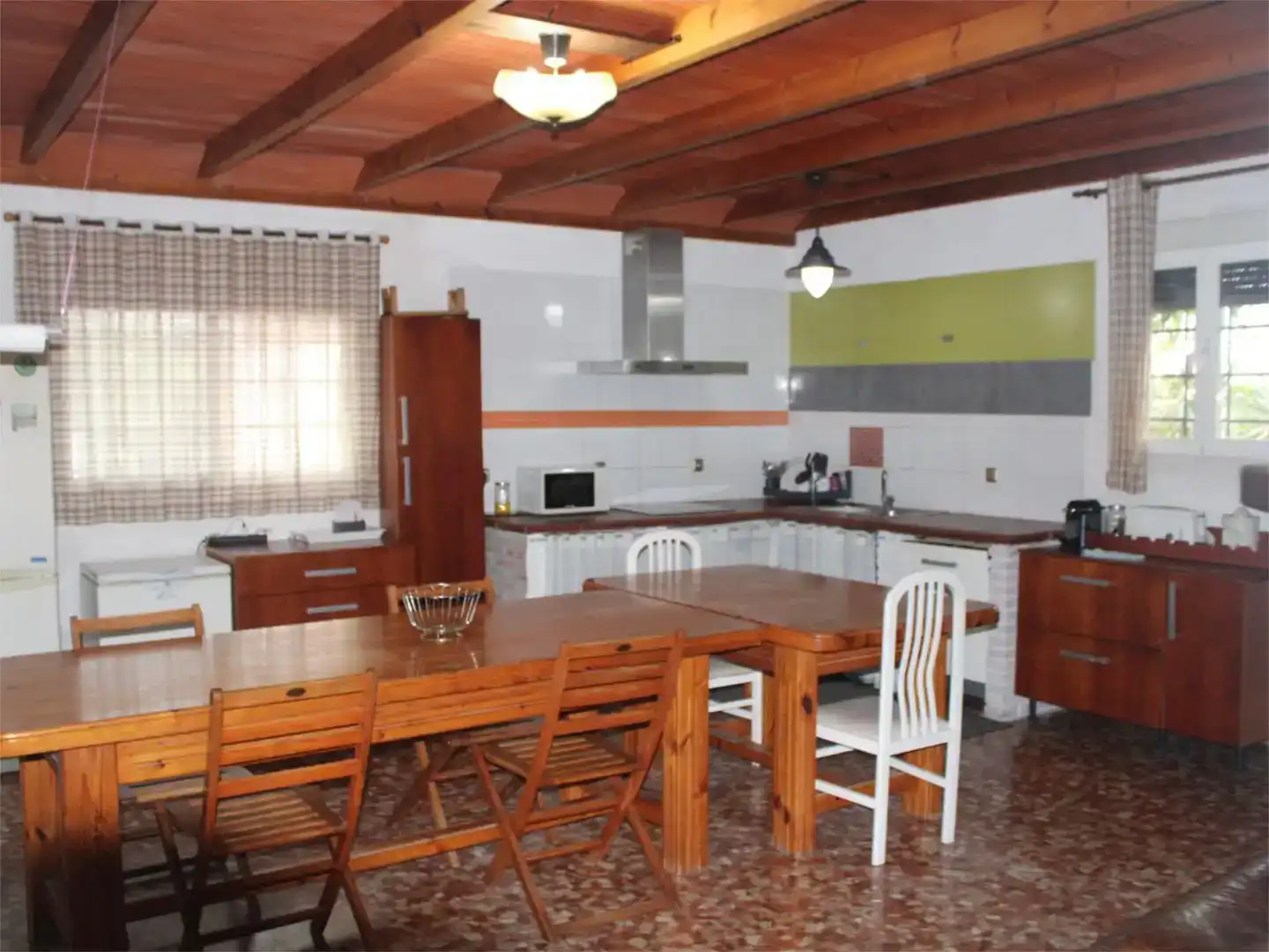 Cuina de Finca rústica de lloguer en Motril amb Jardí privat, Piscina i Moblat