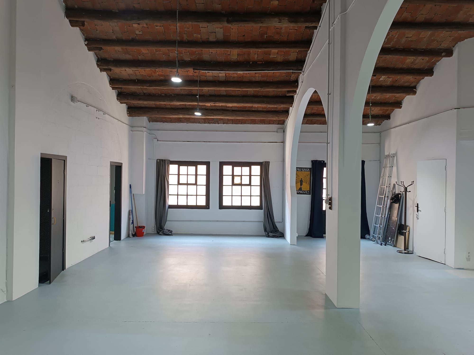 Premises to rent in Carrer Sant Isidre, Eixample Sud – Migdia