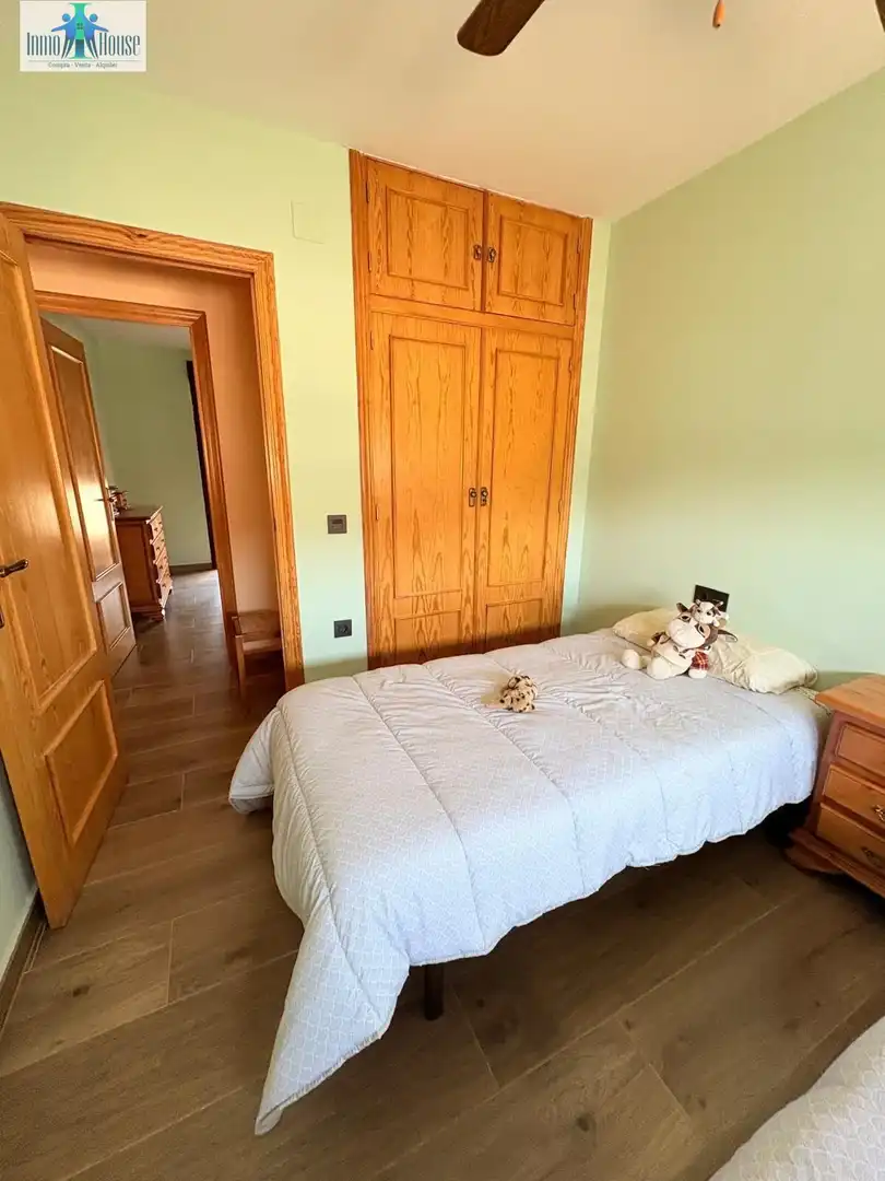 Dormitori de Casa o xalet en venda en Albacete amb Aire condicionat, Calefacció i Jardí privat