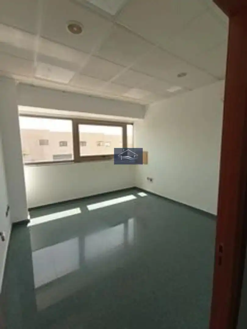 Nave industrial de alquiler en San Vicente del Raspeig / Sant Vicent del Raspeig con Alarma