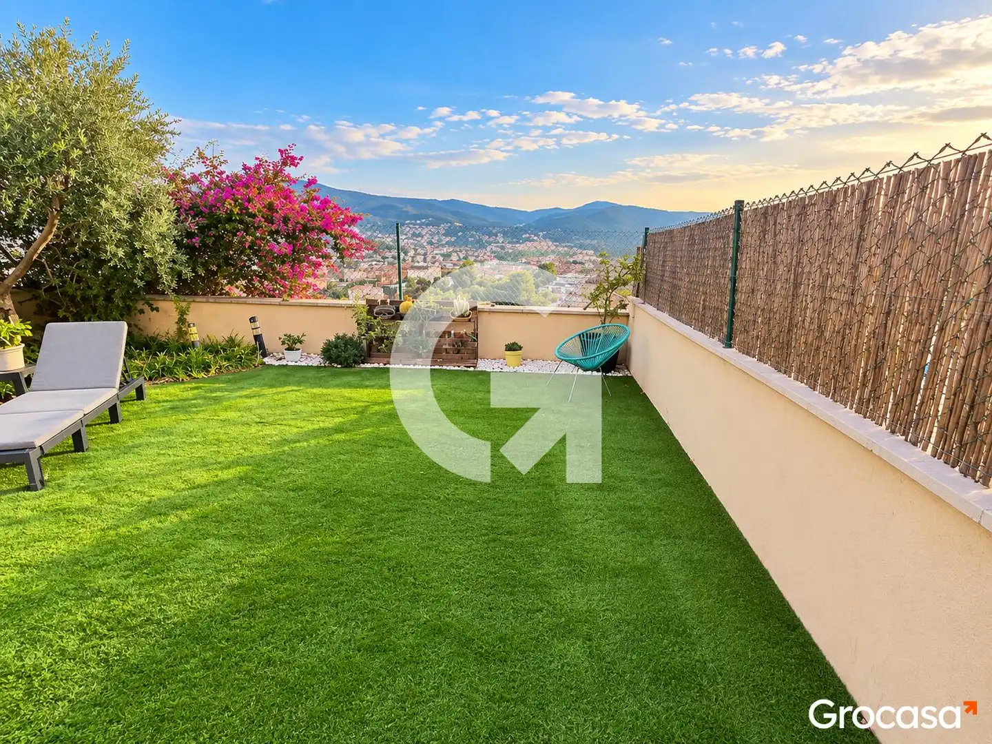 Terrassa de Casa o xalet en venda en Sant Vicenç Dels Horts, Barcelona