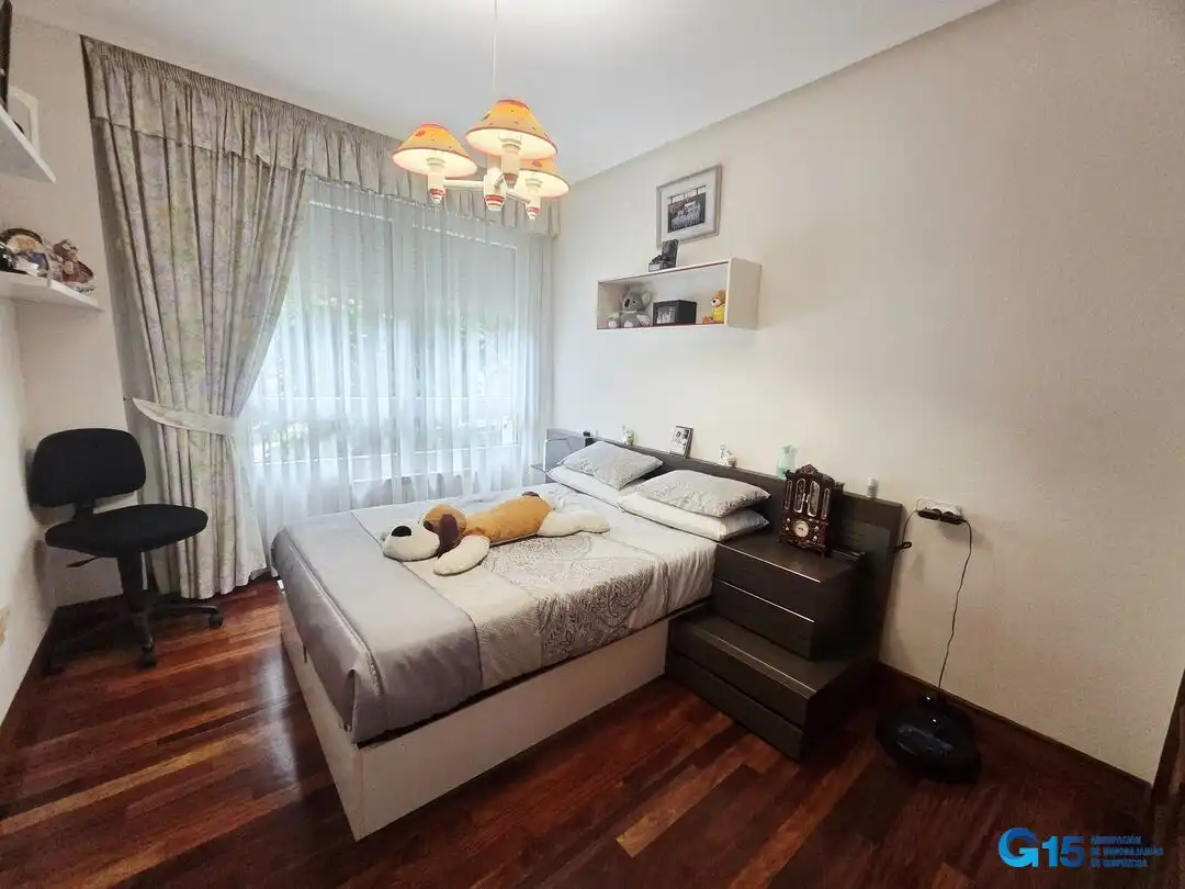 Habitación de Piso en venta en Errenteria con Calefacción, Terraza y Amueblado
