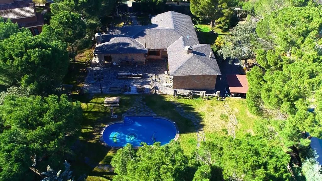 Swimming pool of House or chalet for sale in Boadilla del Monte  with Air Conditioner, Heating and Private garden