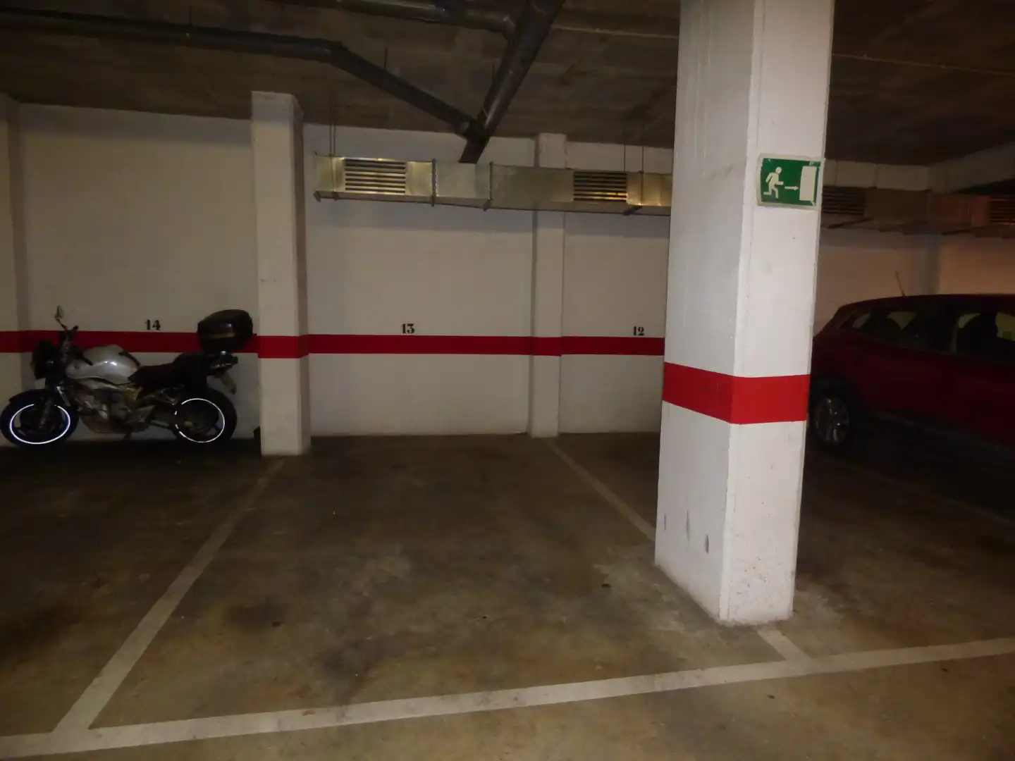 Parking de Piso de alquiler en Girona con Calefacción, Amueblado y Horno