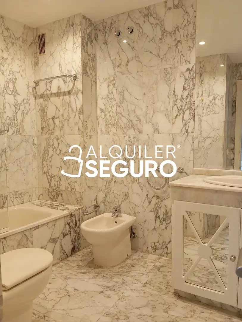 Baño de Piso de alquiler en Las Palmas de Gran Canaria con Amueblado