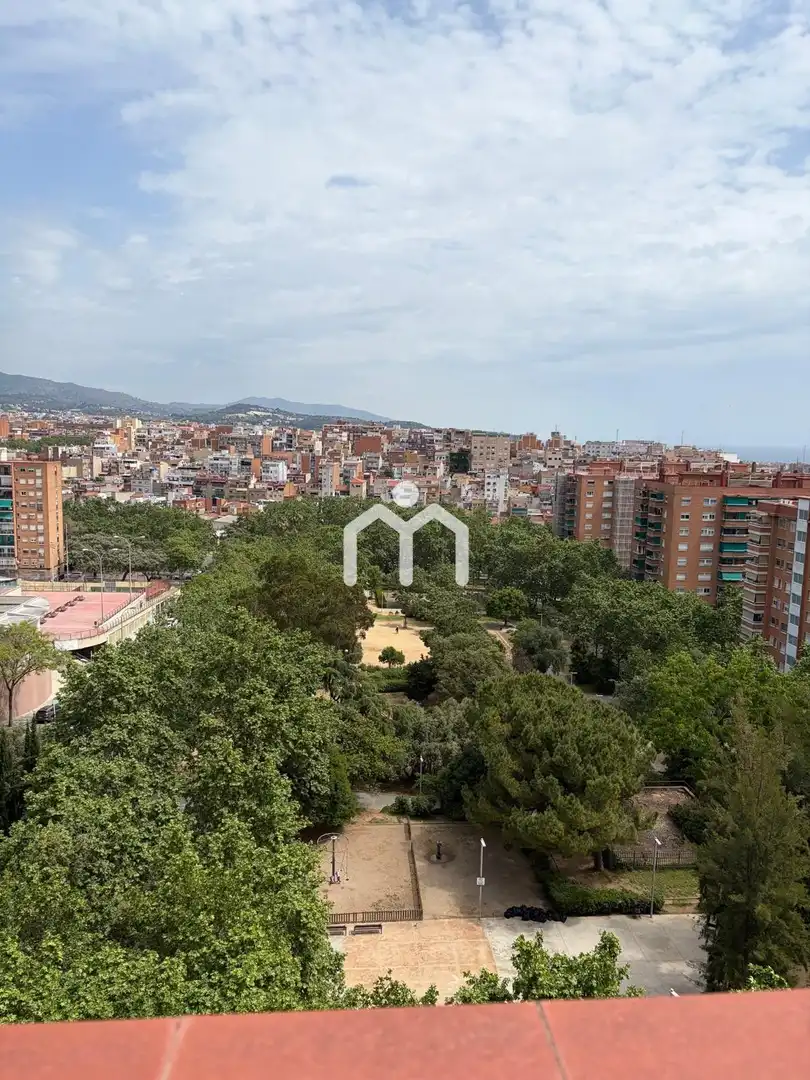 Flat for sale in Badalona  with Air Conditioner, Heating and Parquet flooring