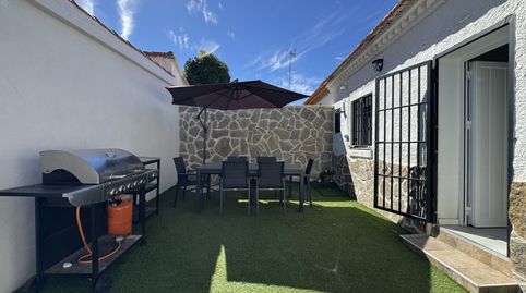 Foto 2 de Casa adosada en venda a Sanchidrián, Ávila