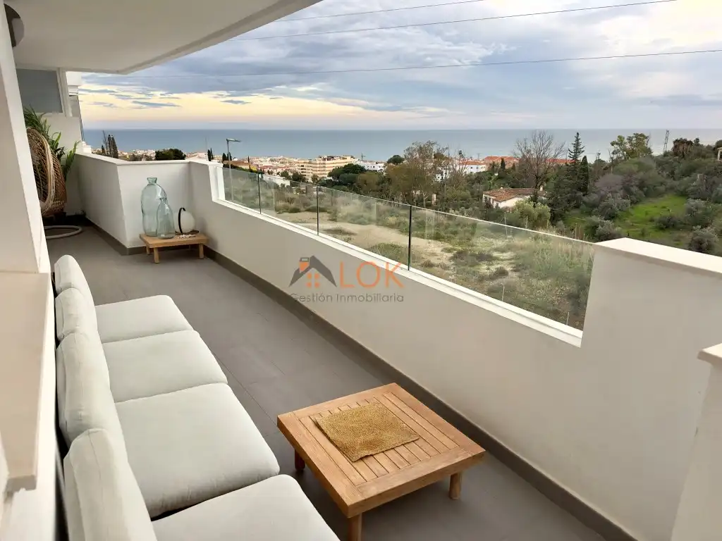 Terraza de Piso en venta en Rincón de la Victoria