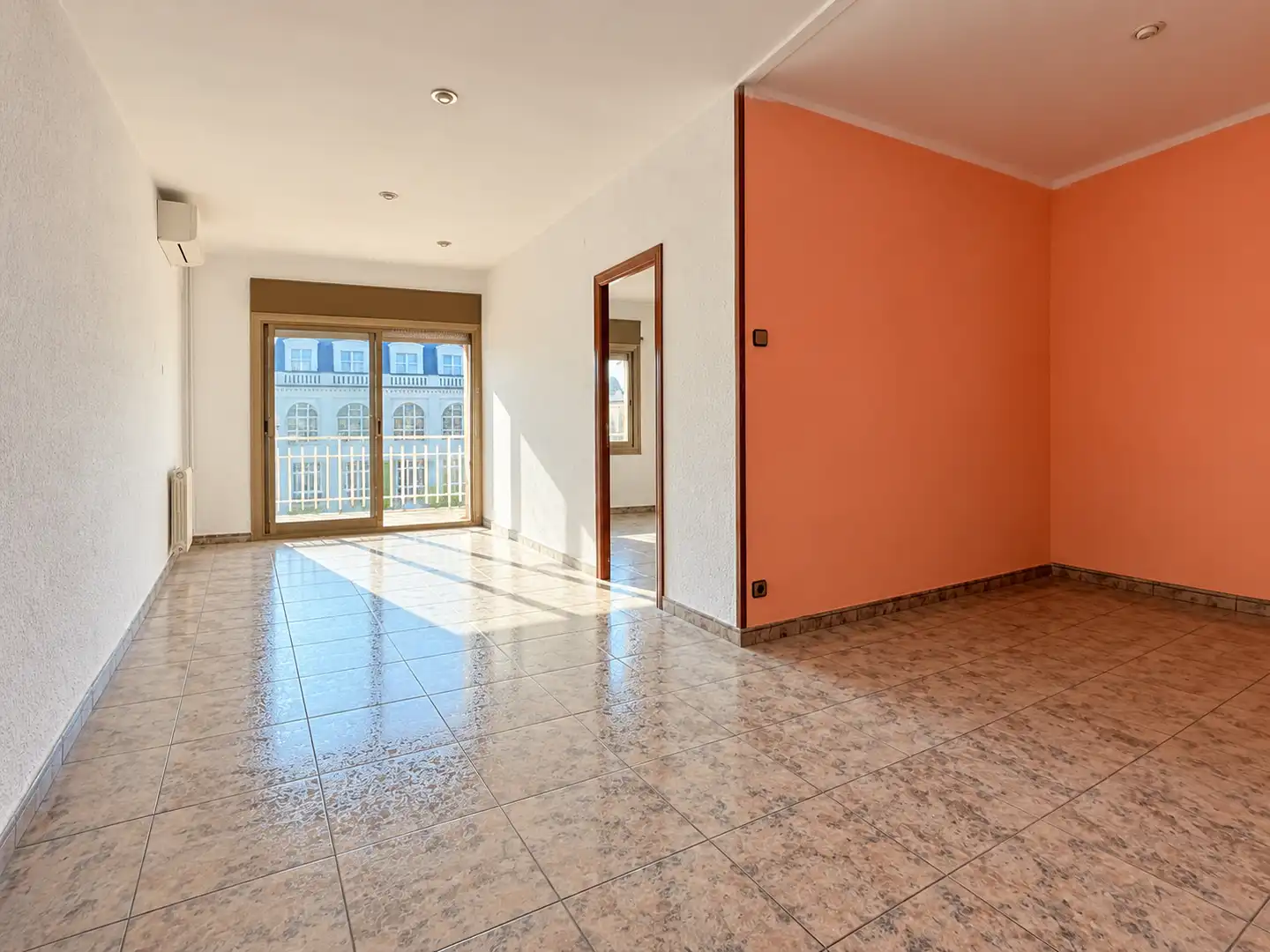Flat with terrace for sale in Carrer de Pallars