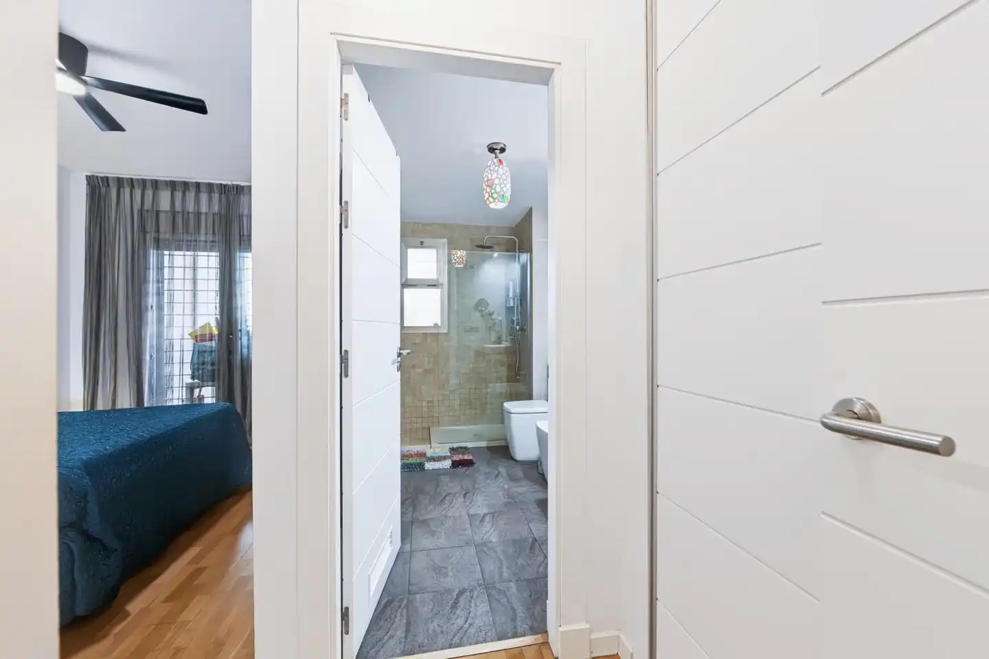 Badezimmer von Wohnung zum Verkauf in Almería mit Klimaanlage, Heizung und Terrasse