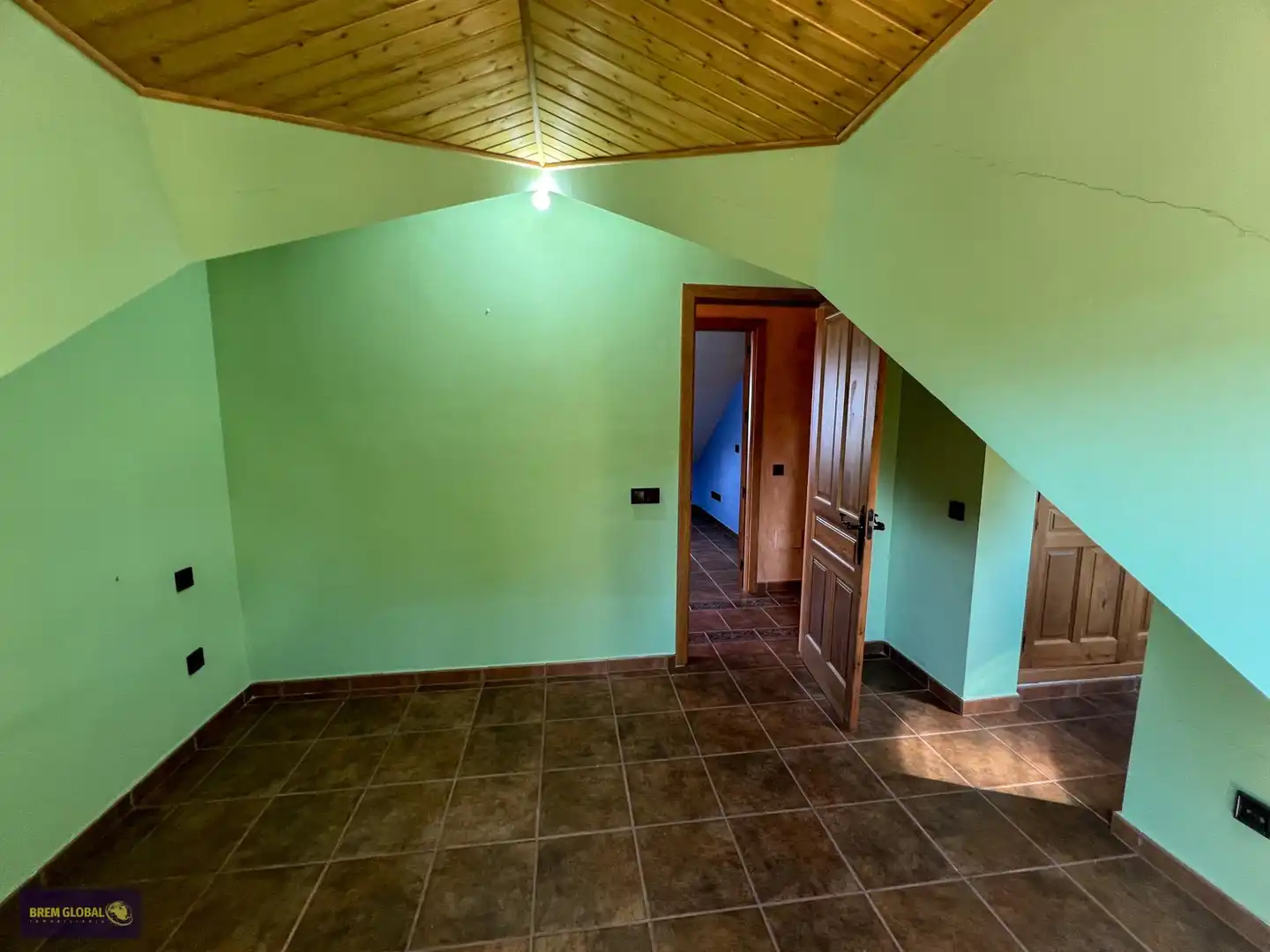 Houses for sale in Navalafuente  with Heating, Private garden and Storage room