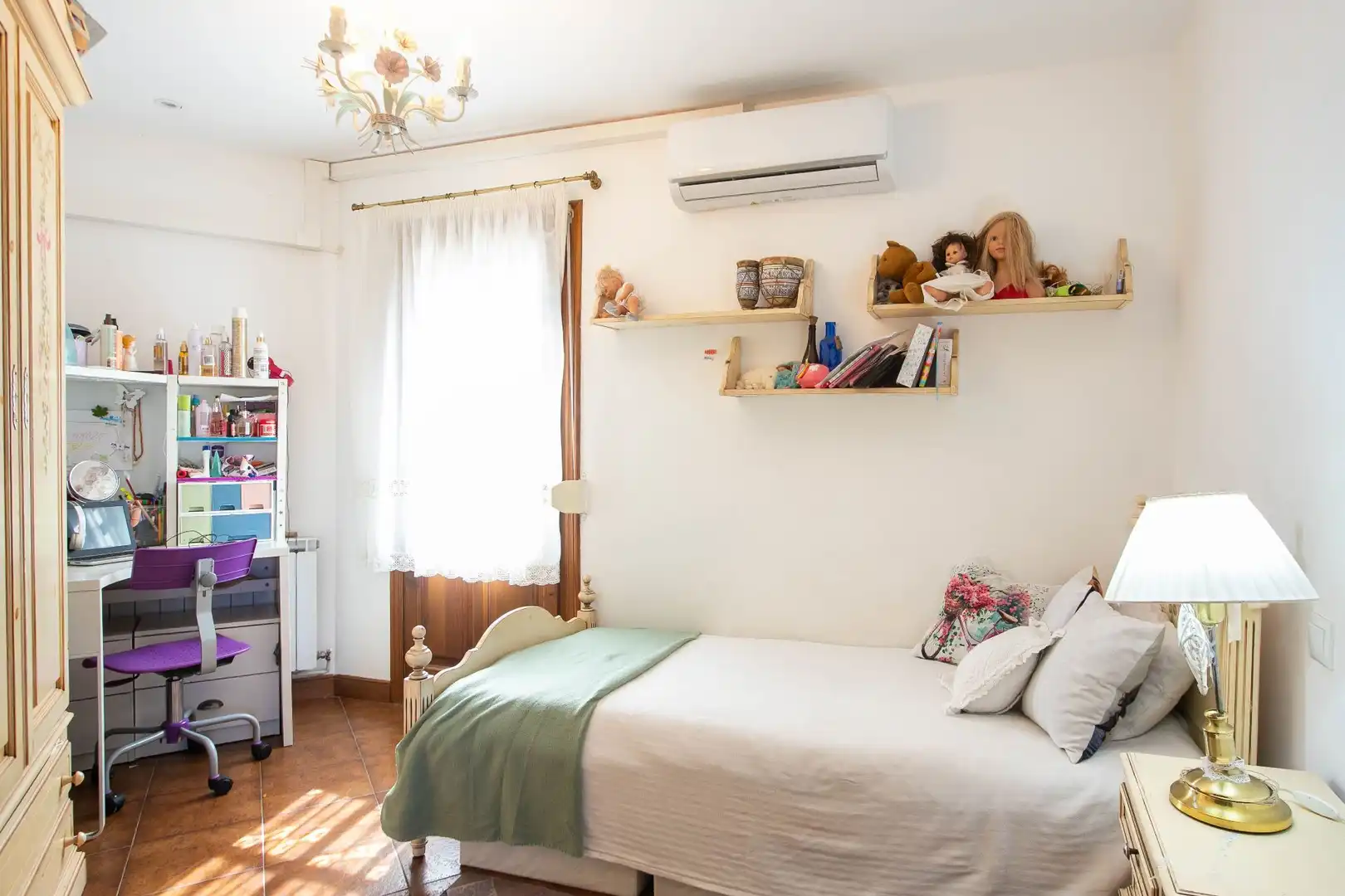 Bedroom of Houses for sale in Legarda  with Air Conditioner, Heating and Private garden