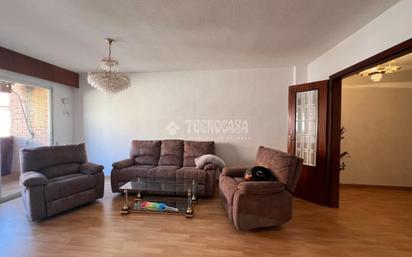 Living room of Flat for sale in Xirivella  with Air Conditioner and Balcony