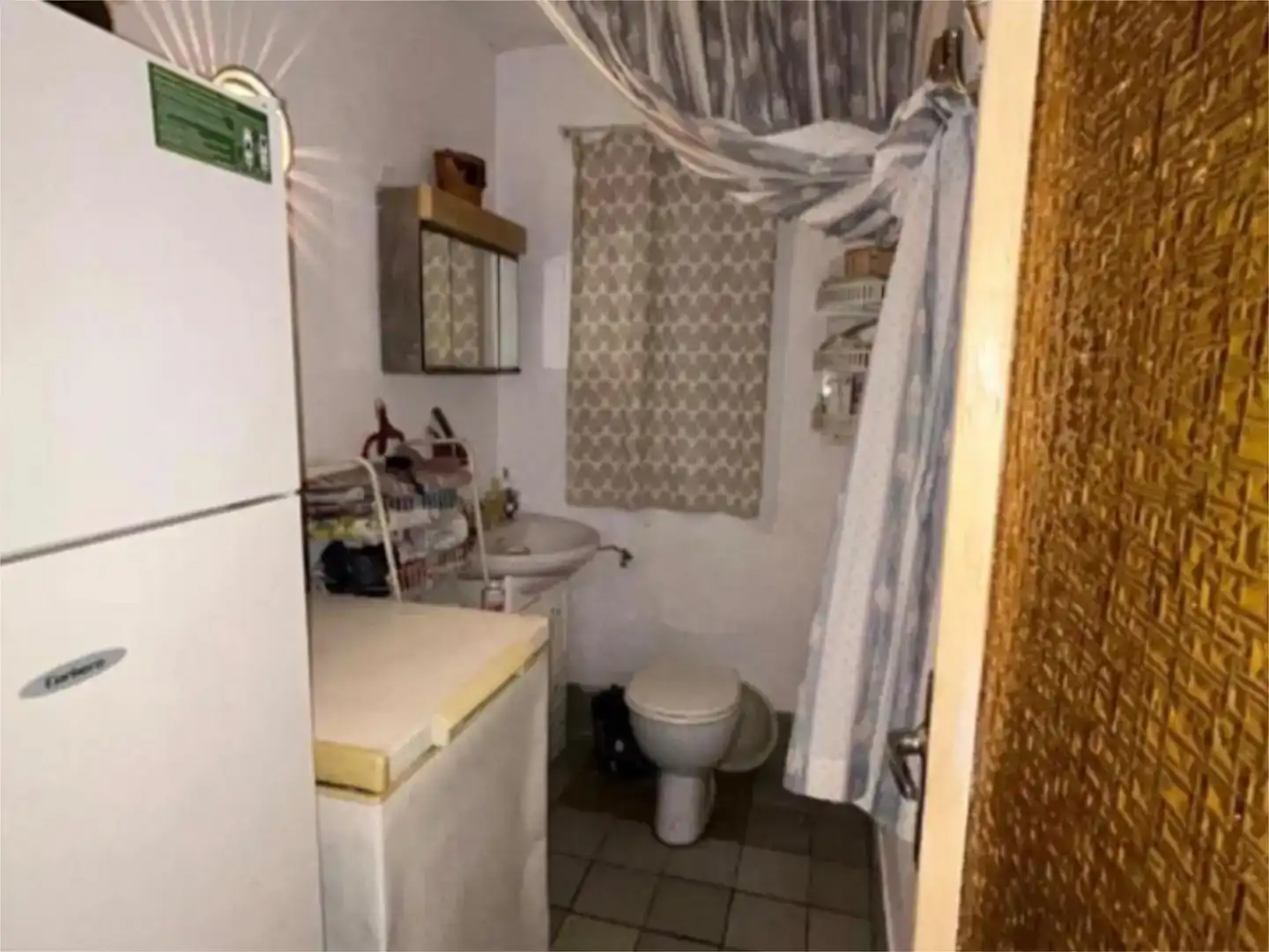Bany de Pis en venda en Casas del Castañar amb Jardí privat, Piscina i Moblat