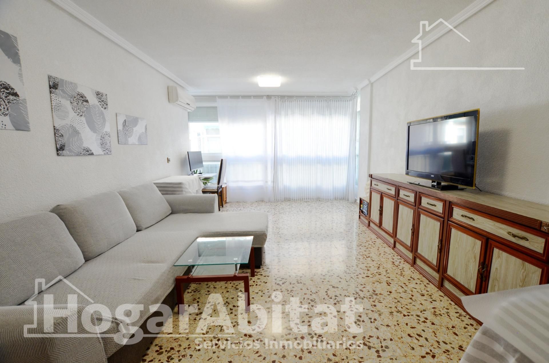 Living room of Flat for sale in El Campello  with Air Conditioner and Furnished