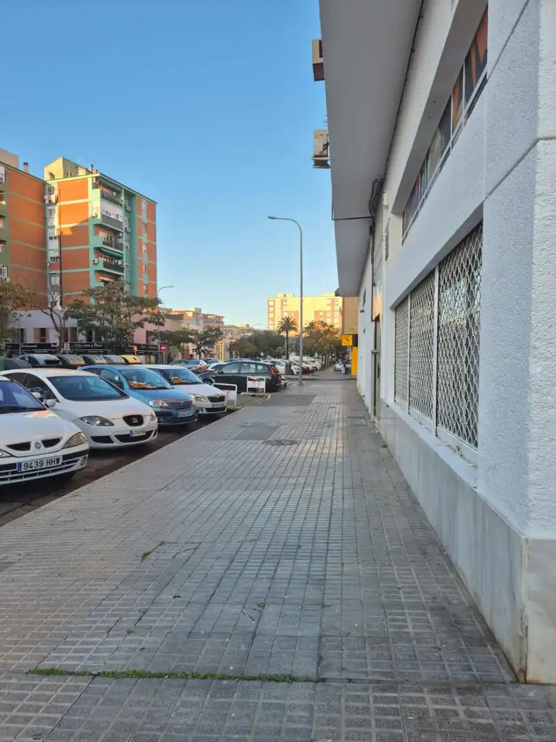 Vista exterior de Local de alquiler en Badajoz con Aire acondicionado
