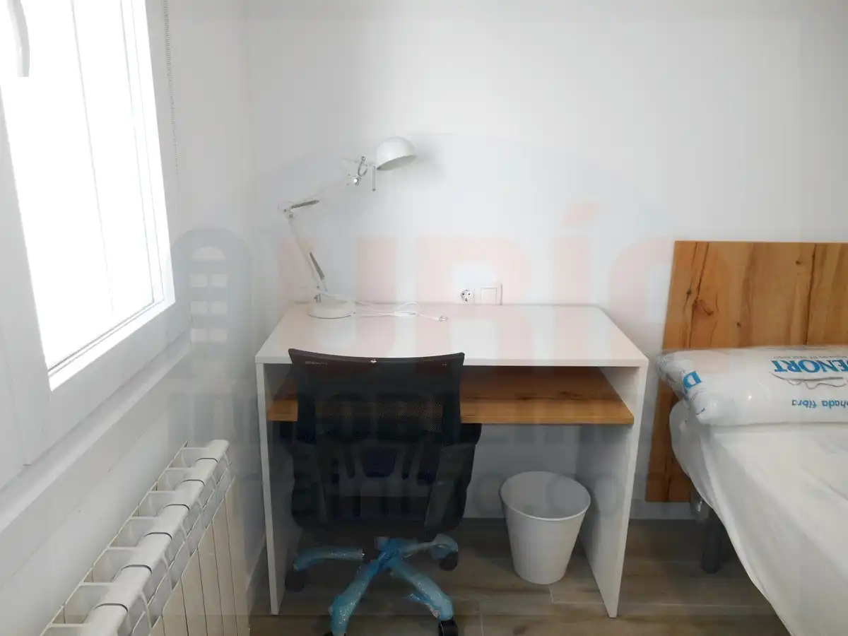 Piso de alquiler en Oviedo  con Calefacción, Amueblado y Horno