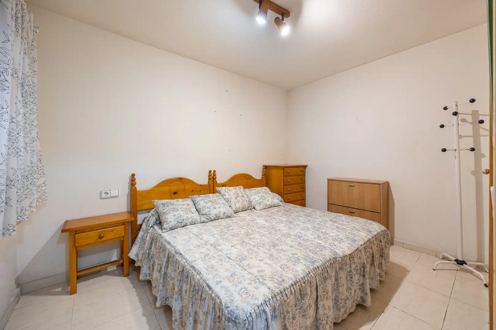 Dormitori de Apartament en venda en Benidorm amb Moblat