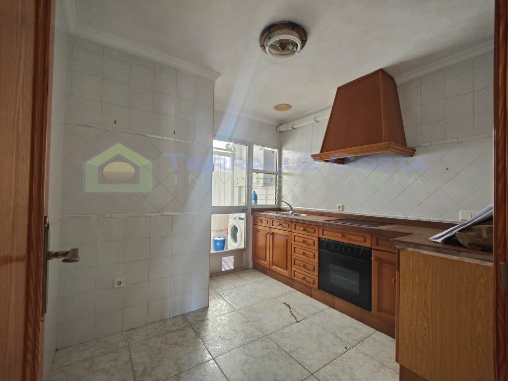 Küche von Wohnung zum Verkauf in Lepe mit Klimaanlage