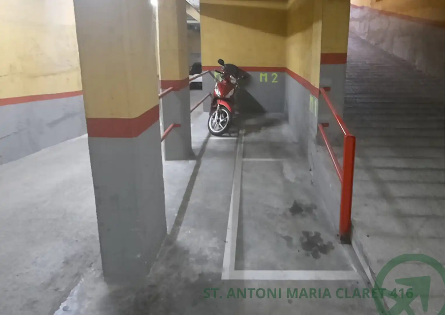 Motorbike for sale in Carrer de Sant Antoni Maria Claret 416, imagen 4