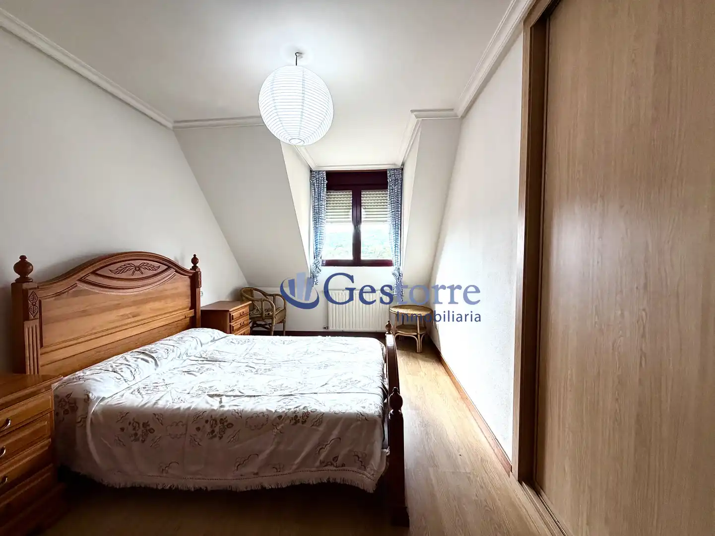 Schlafzimmer von Wohnung zum Verkauf in Oviedo  mit Heizung und Möbliert