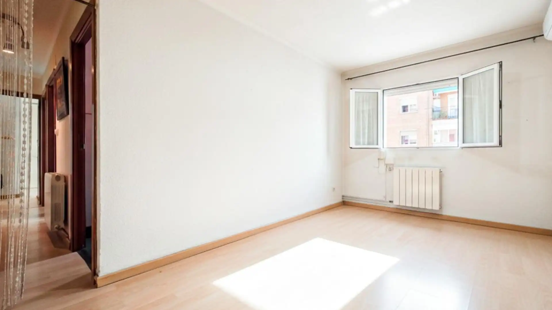 Habitación de Piso en venta en  Madrid Capital con Aire acondicionado, Calefacción y Terraza