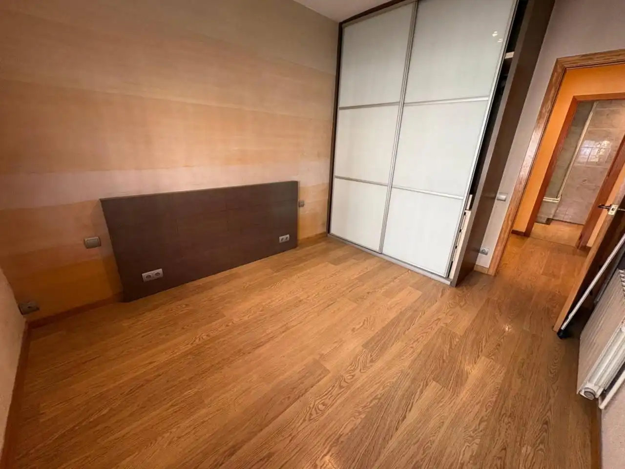 Dormitori de Pis en venda en Barcelona amb Calefacció i Parquet