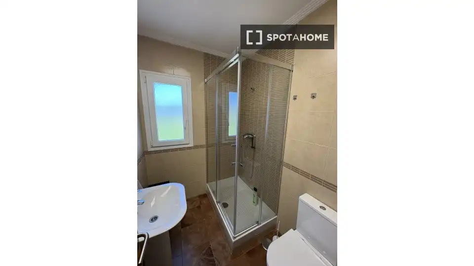 Baño de Apartamento para compartir en El Portil con Aire acondicionado, Calefacción y Terraza
