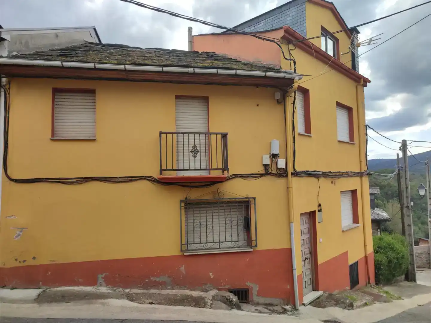 Vista exterior de Casa o xalet en venda en Páramo del Sil