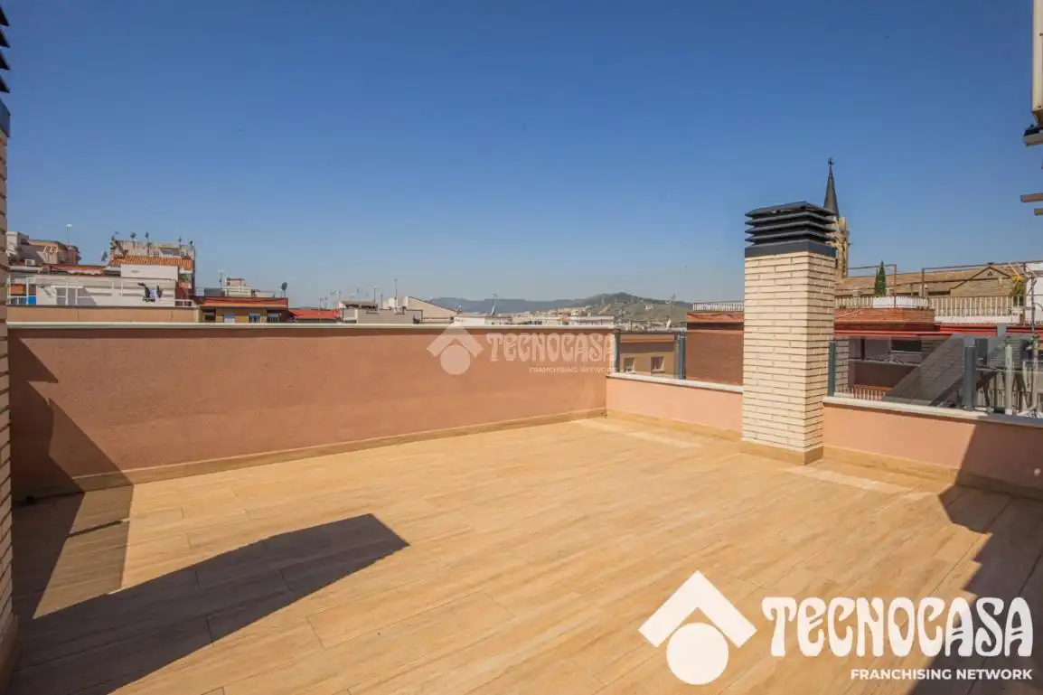 Terrassa de Casa o xalet en venda en Santa Coloma de Gramenet amb Aire condicionat, Calefacció i Terrassa
