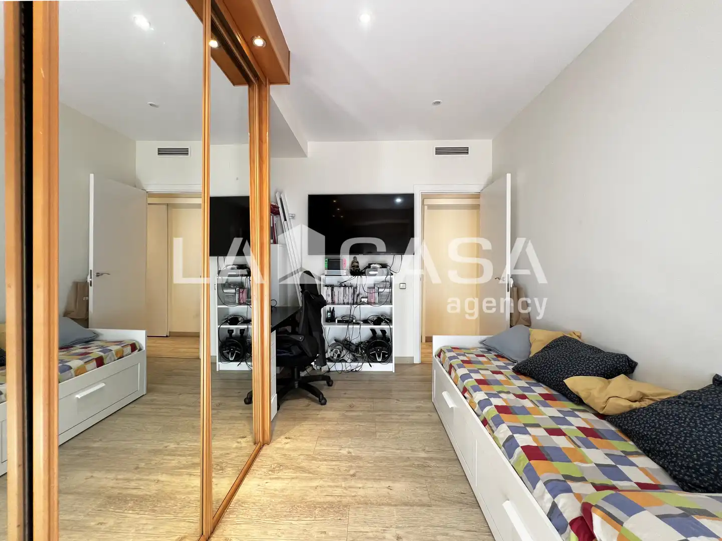 Piso con terraza en venta en Avinguda d'Alfons XIII, imagen 21