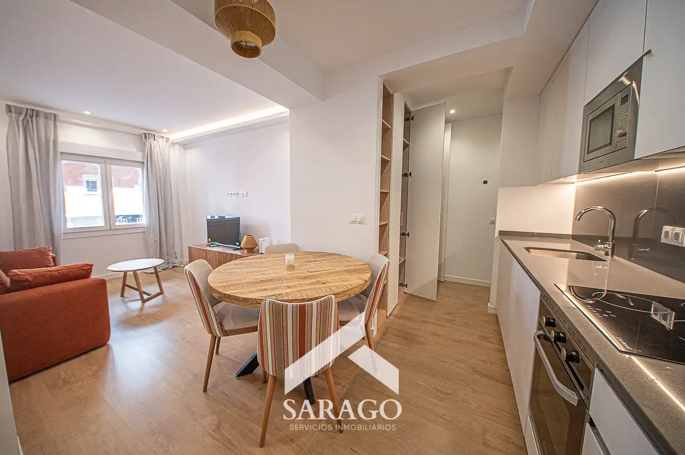 Sala de estar de Piso de alquiler en Madrid con Aire acondicionado, Calefacción y Amueblado